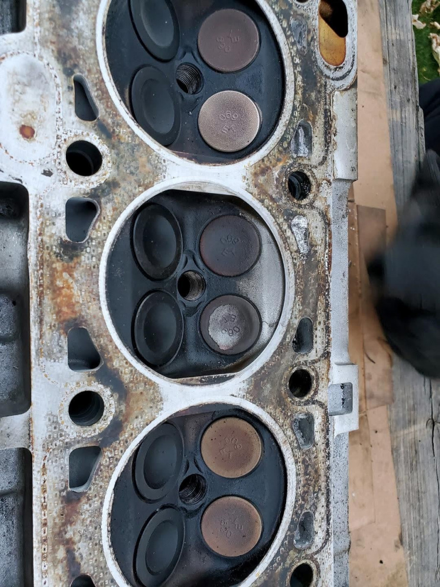 Head combustion side.jpg