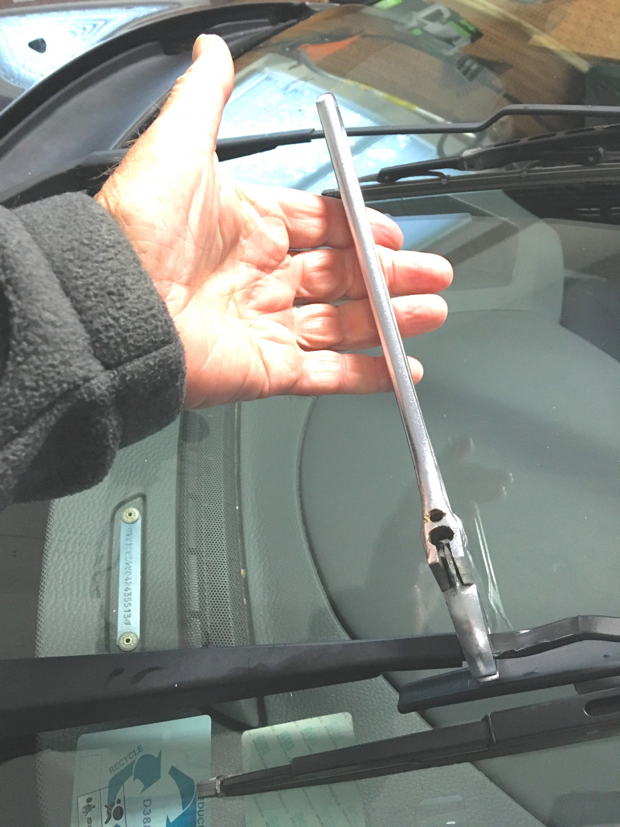 wiper_fix.JPG