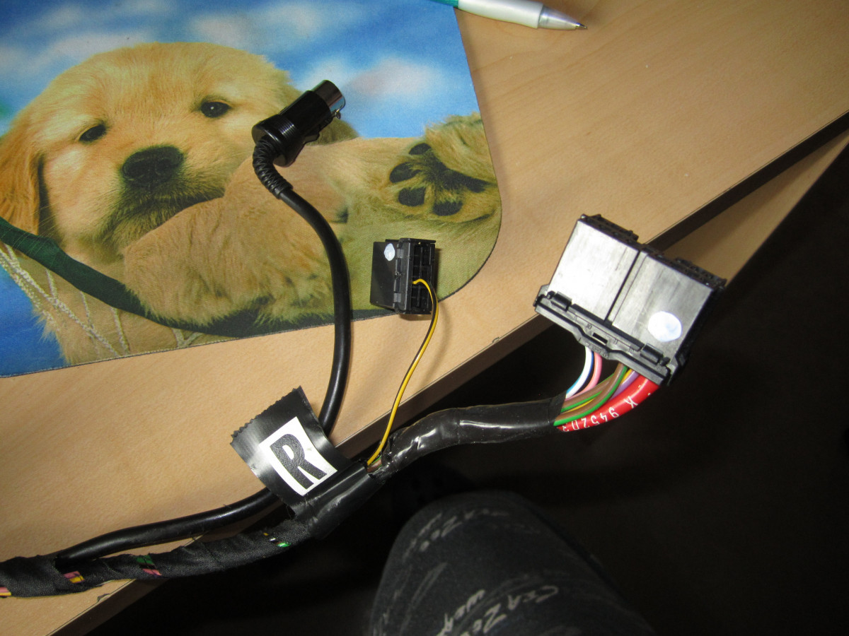 Wires to rear of radio