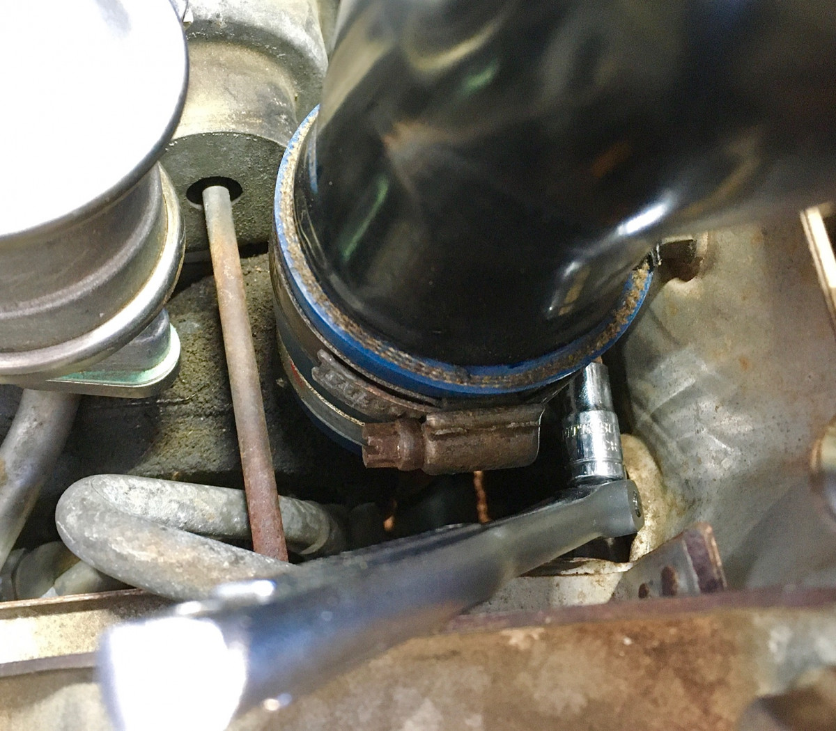 Volvo coupling turbo hose 02.jpg