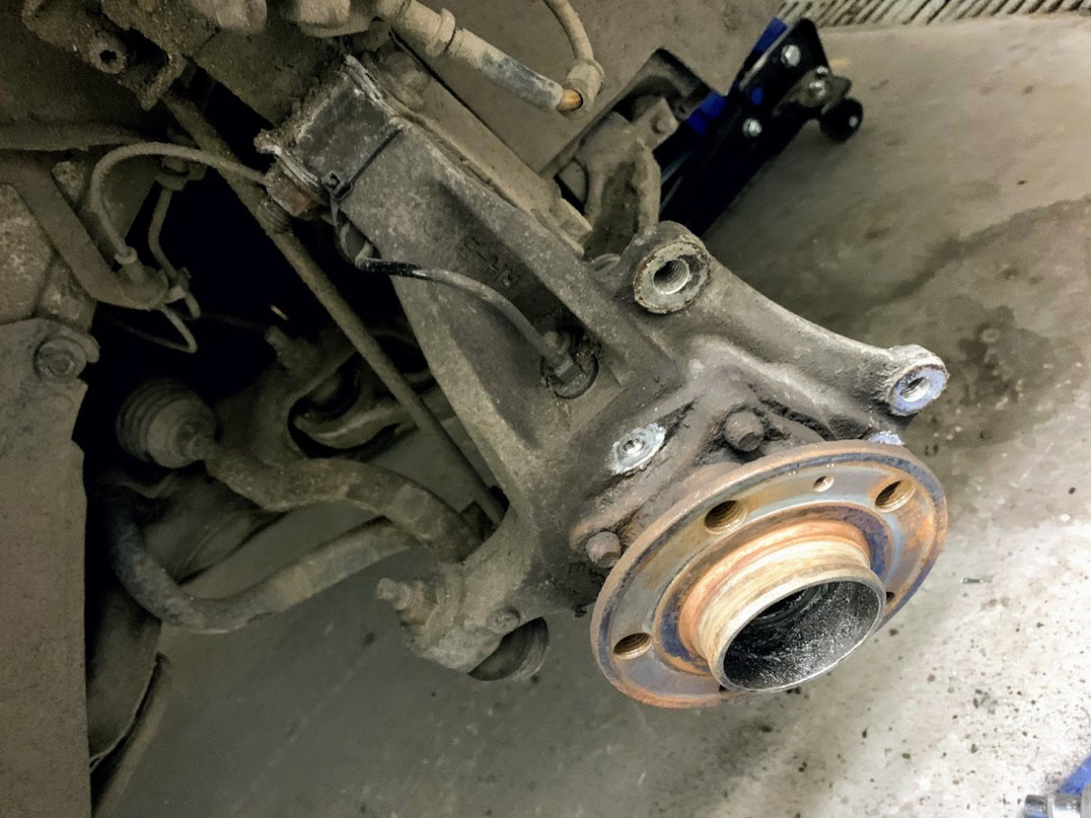 wheel hub before.jpg