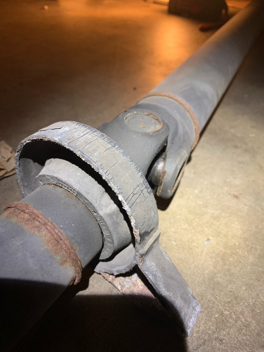 pic 5 prop shaft, forward side of center bearing etc