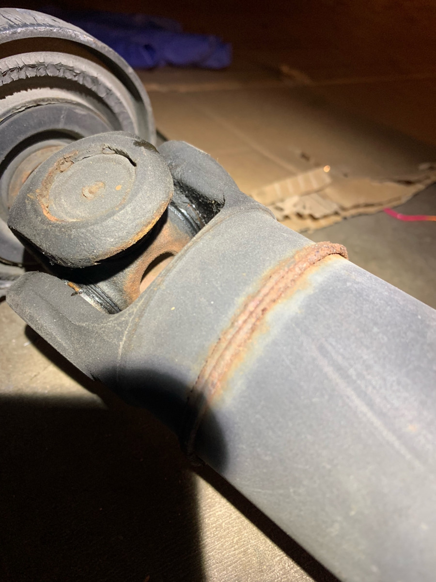 pic 7 prop shaft, U joint 2