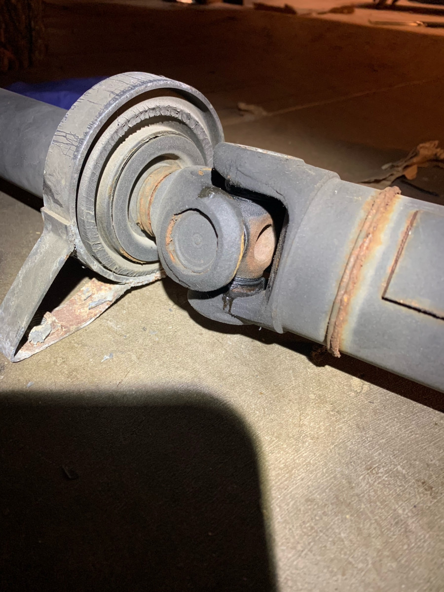 pic 8 prop shaft, aft side of center bearing etc