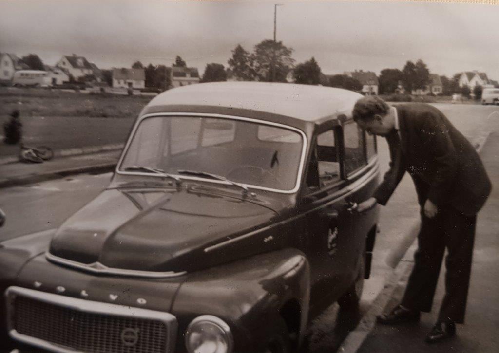 Vintage-Volvo-Sweden-1.jpg