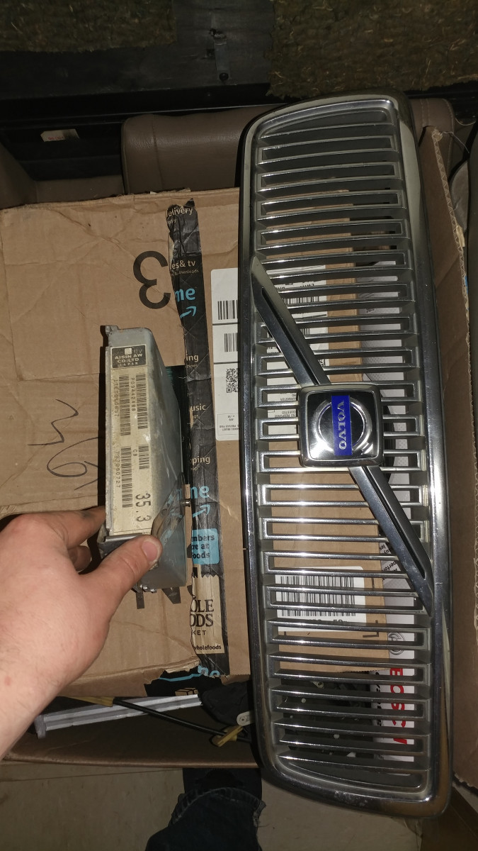 Tcu $40 free ship, grille $40+ship