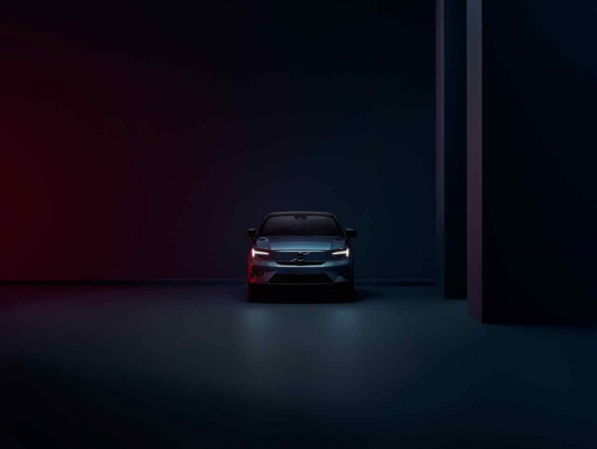 Volvo C40 Recharge Studio (1).jpg