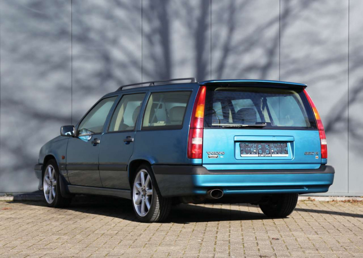 VOLVO-850-06.jpg