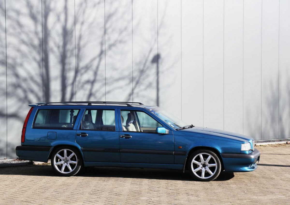 VOLVO-850-05.jpg