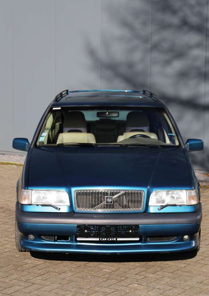 VOLVO-850-04.jpg