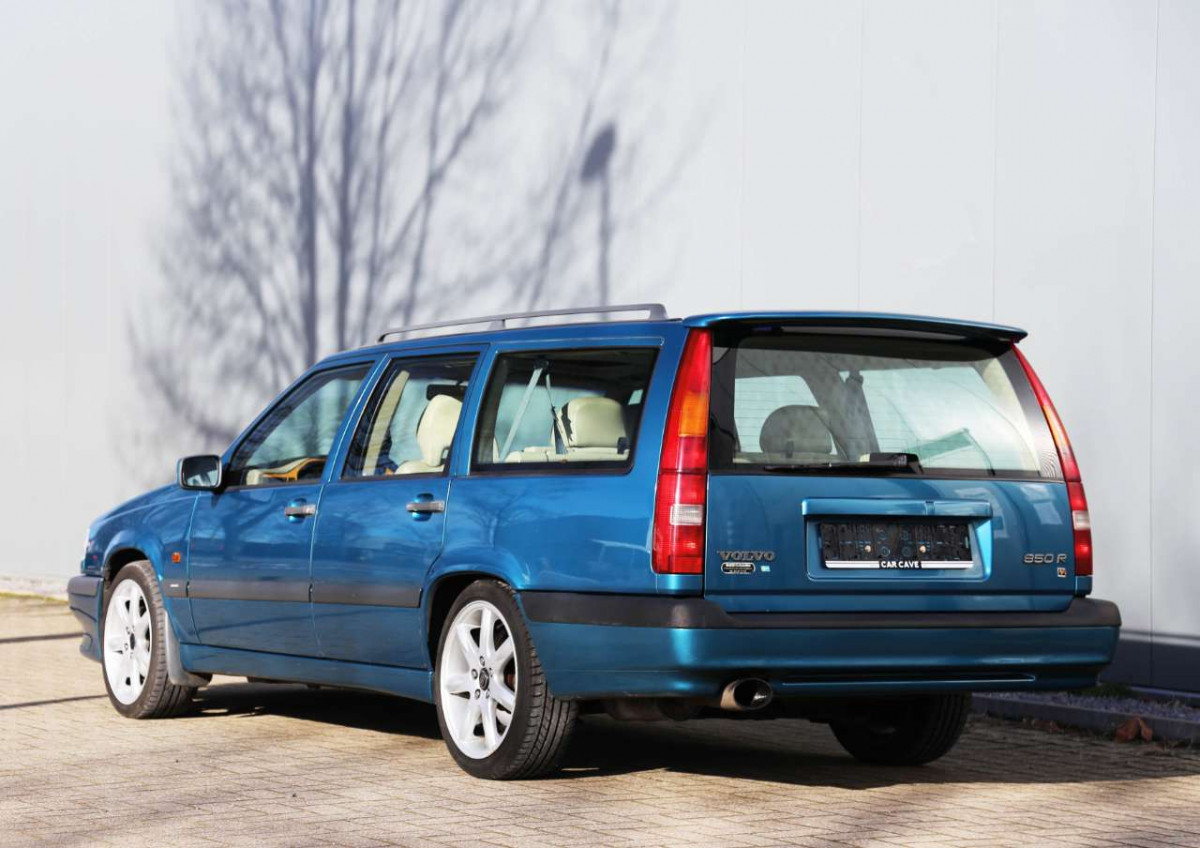 VOLVO-850-02.jpg