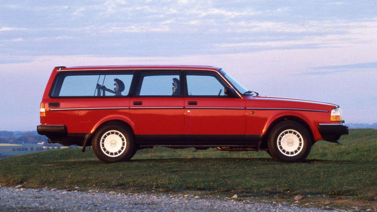 volvo-240-wagon.jpg