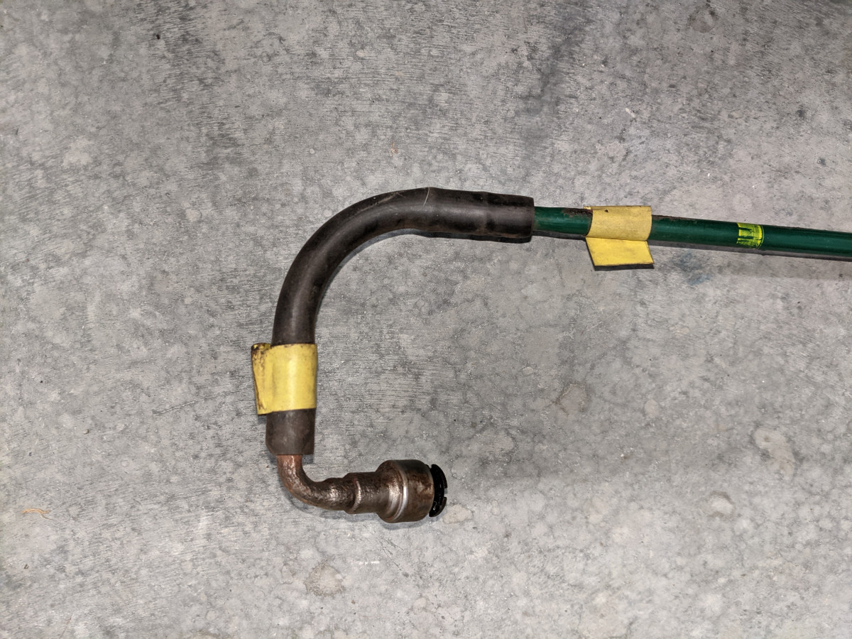 Connection to fuel pipe