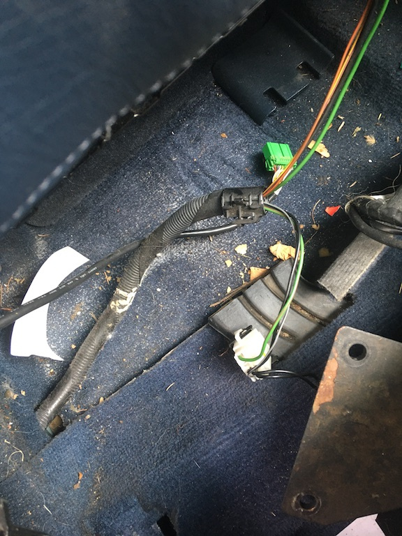 Power seat wiring.jpg