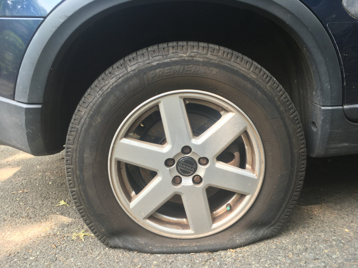 2004 XC90 AWD flat tire