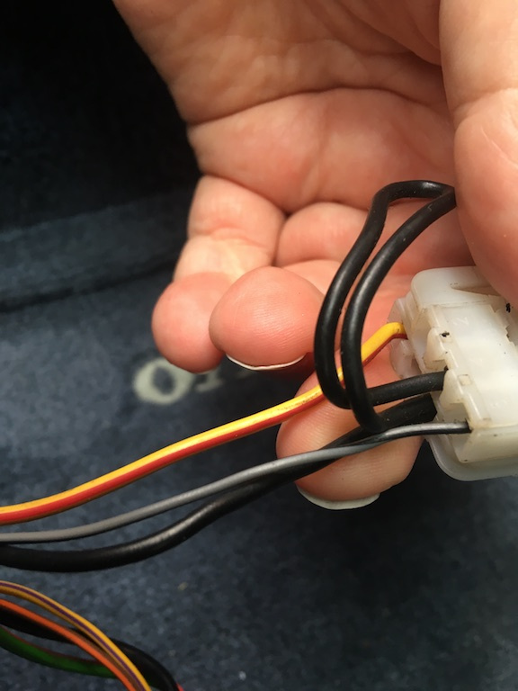 850 Front seat heater circuit pix.jpg