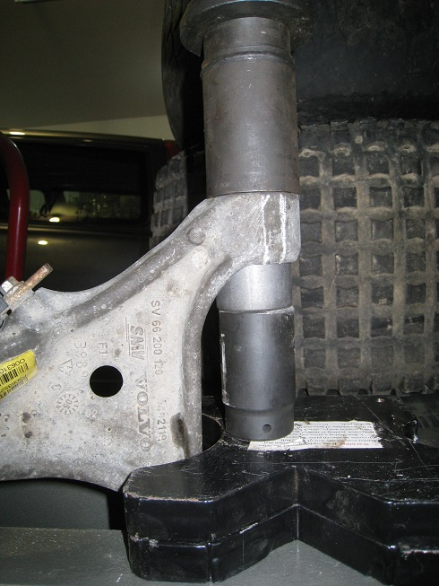 05_pressing in the new2.jpg