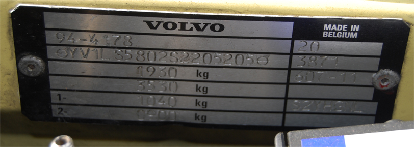 yellow 850 sedan product plate