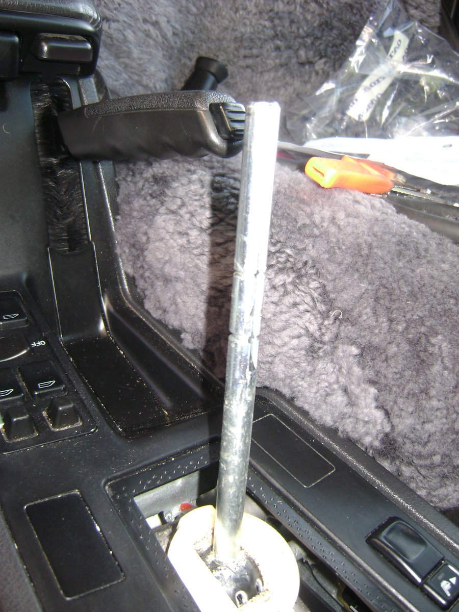 Gaiter removed. Shows two locking grooves.