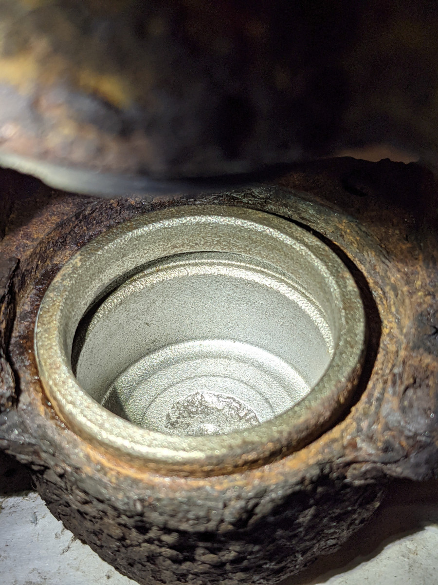 2021-09-17 - Piston - Rear right outer bore.jpg