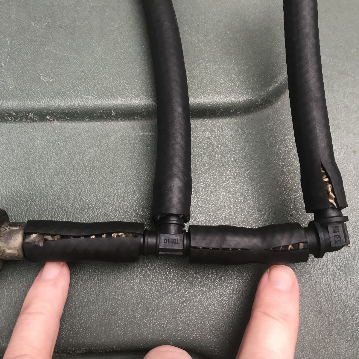 DIY with the wrong size fuel line - results in split hoses