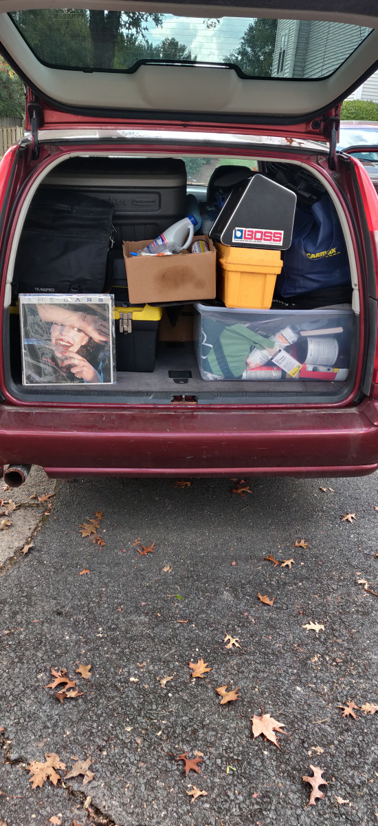 Packed up and ready to roll!  (Let the good times roll....)