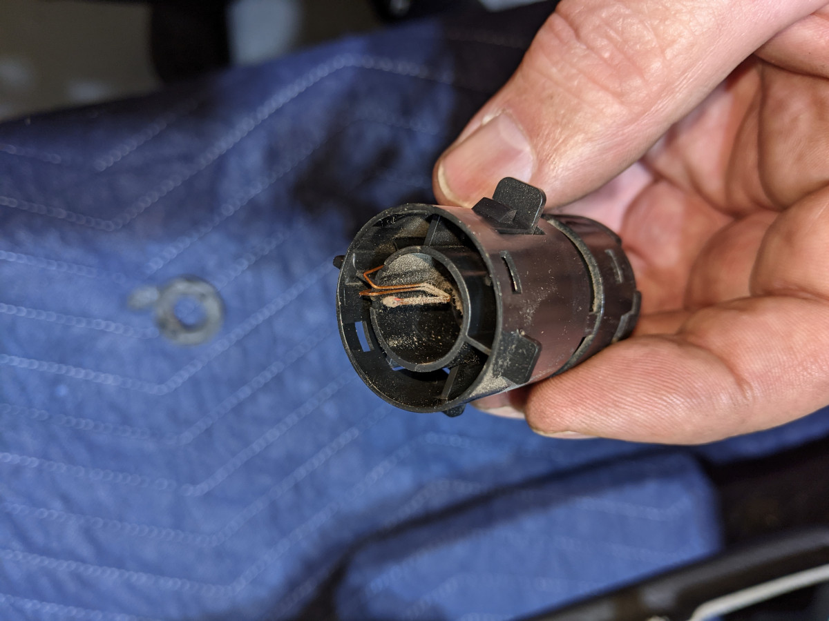 Cabin sensor thermocouple