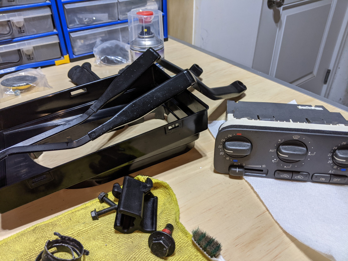 ECC - cabin filter mount - wiper arms