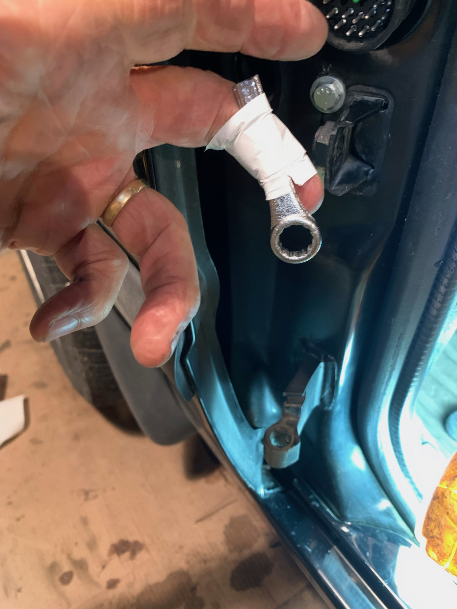 wrench angle, lower nut