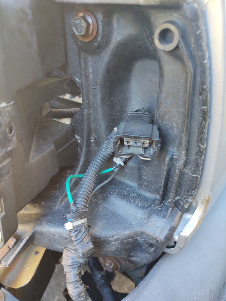 Driver side upper and lower bolt of the core support were fine