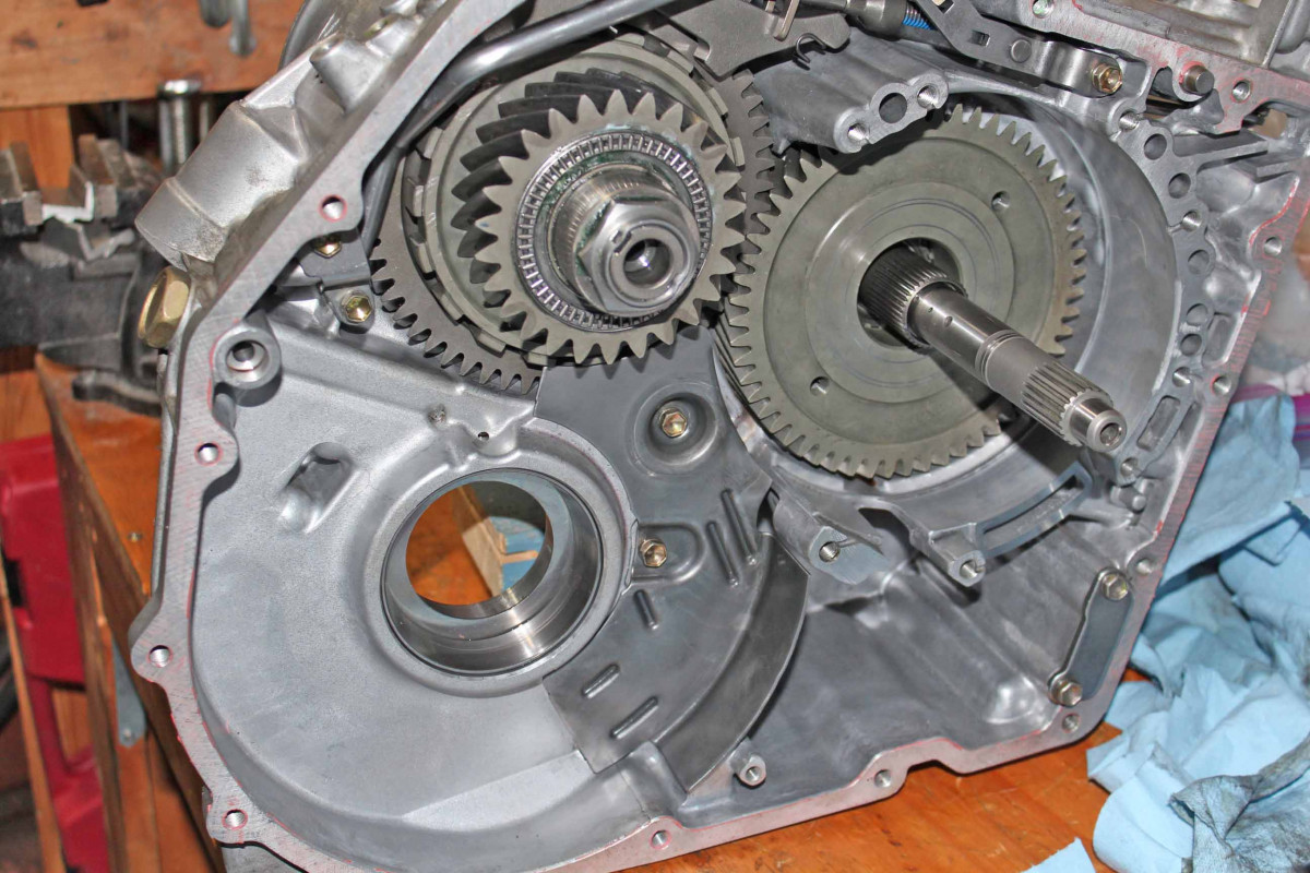 EC) Small windage pan installed Note selective sized washer behind diff bearring race for preload.jpg