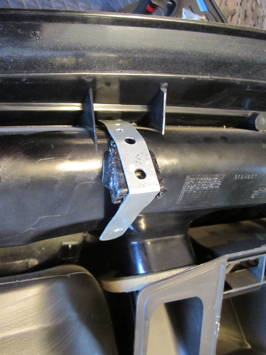 Metal bracket forming