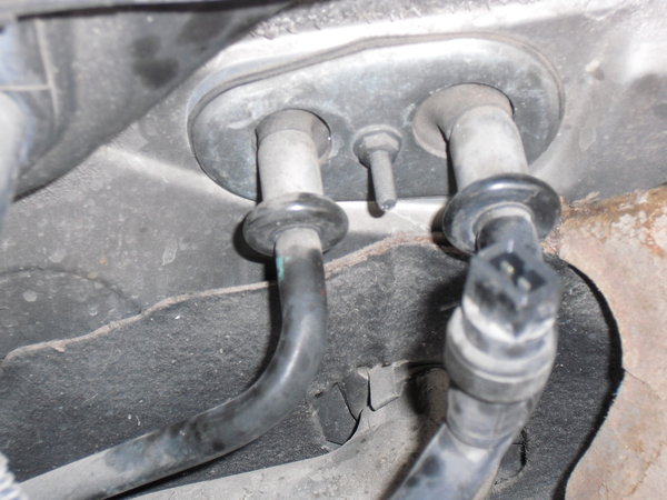 Inlet &amp; outlet pipes from the evaporator