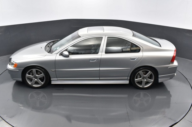 2006_volvo_s60r_16370429130b5810e4f0efcZ15.jpg