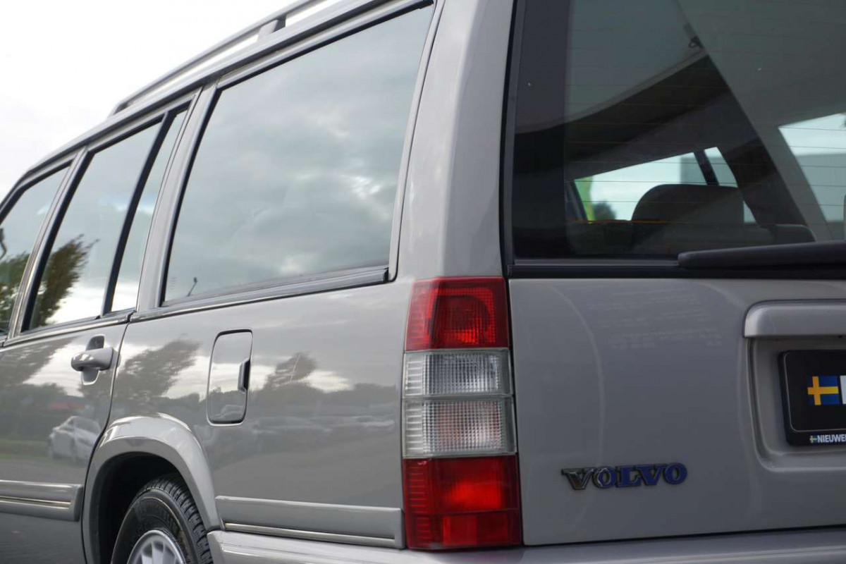 VOLVO-960-07.jpg