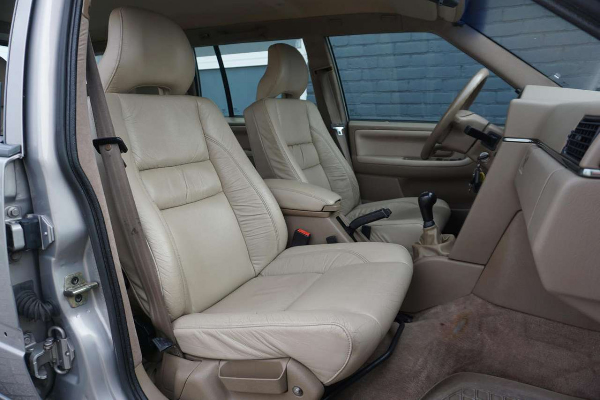 VOLVO-960-04.jpg