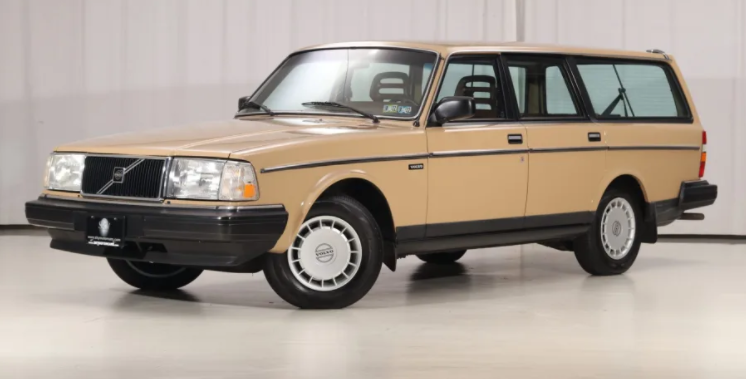 Volvo 240 wagon 5-speed.png
