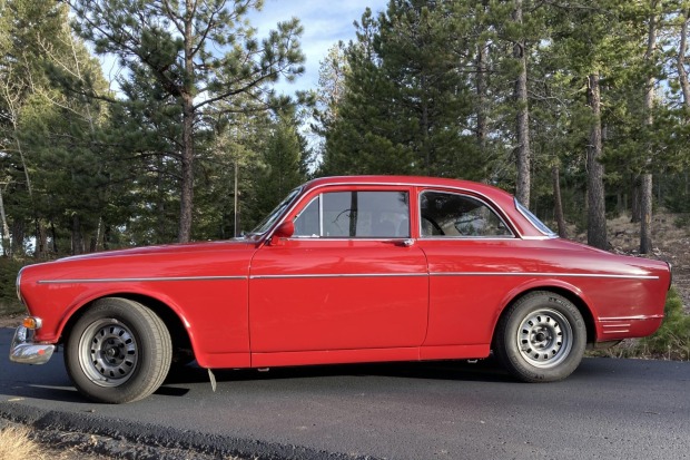 1967_volvo_122s_.jpg