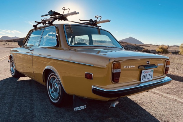 1971_volvo_142s_.jpg