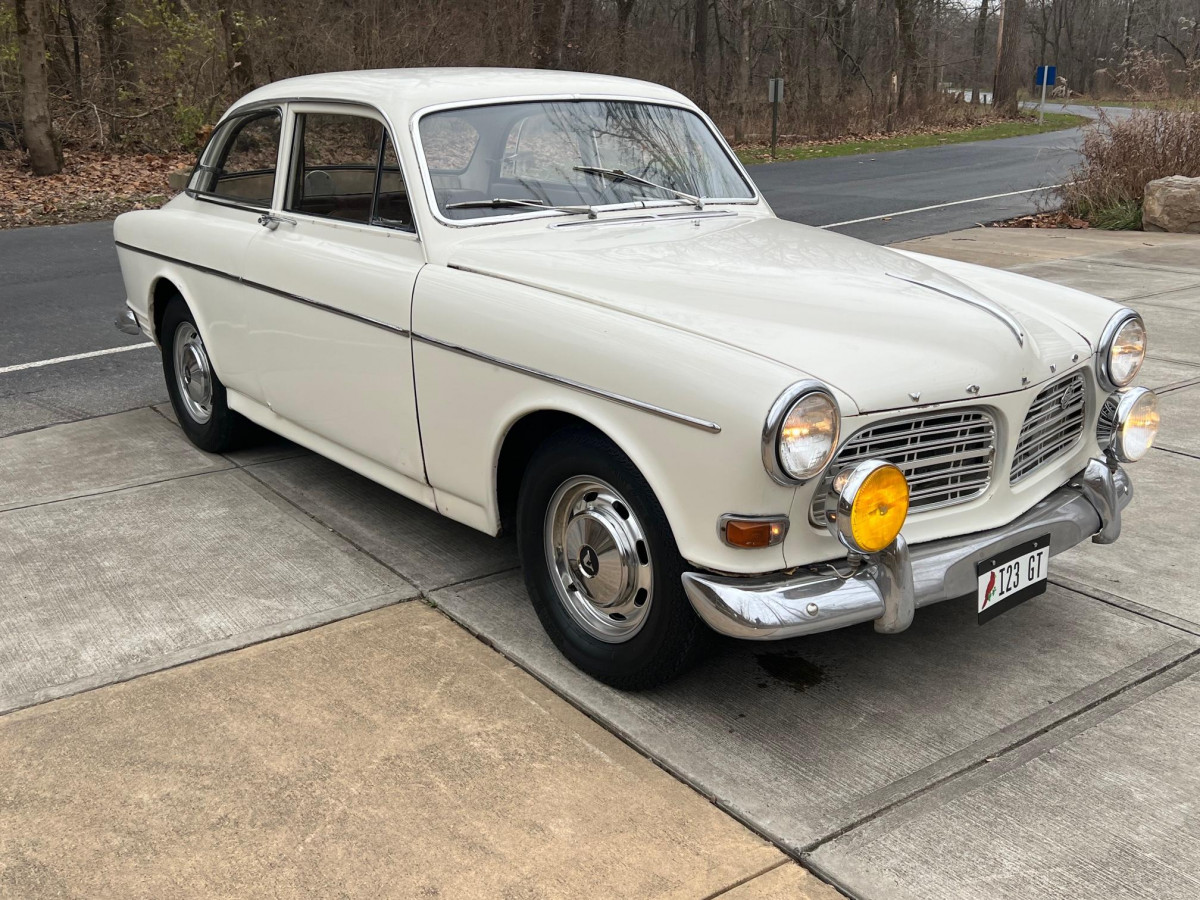 1967_volvo_123gt.jpg
