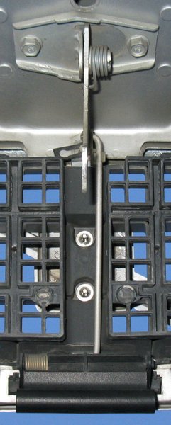 CTR latch - rear.jpg