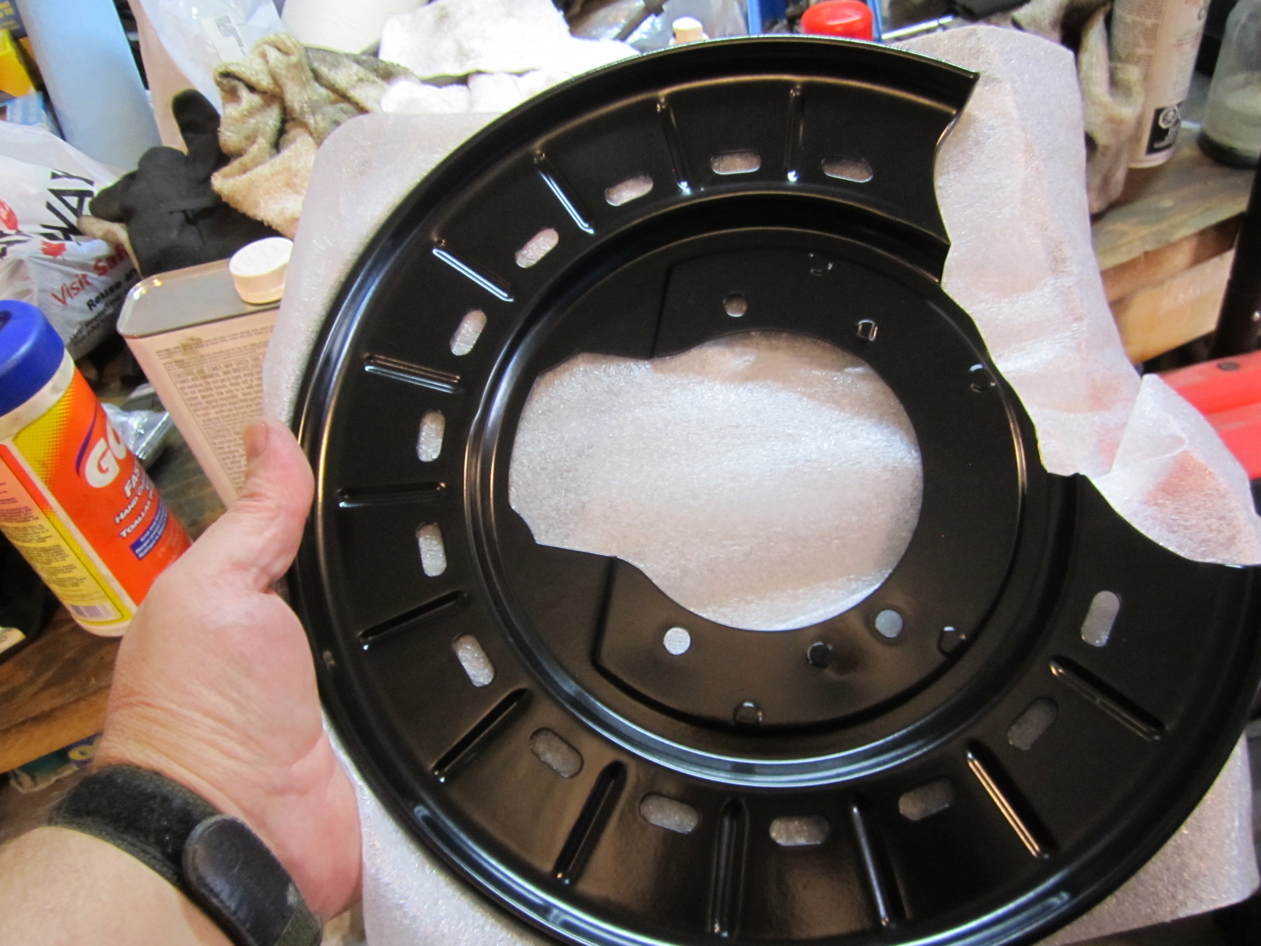 2000 R rear brake dust shields