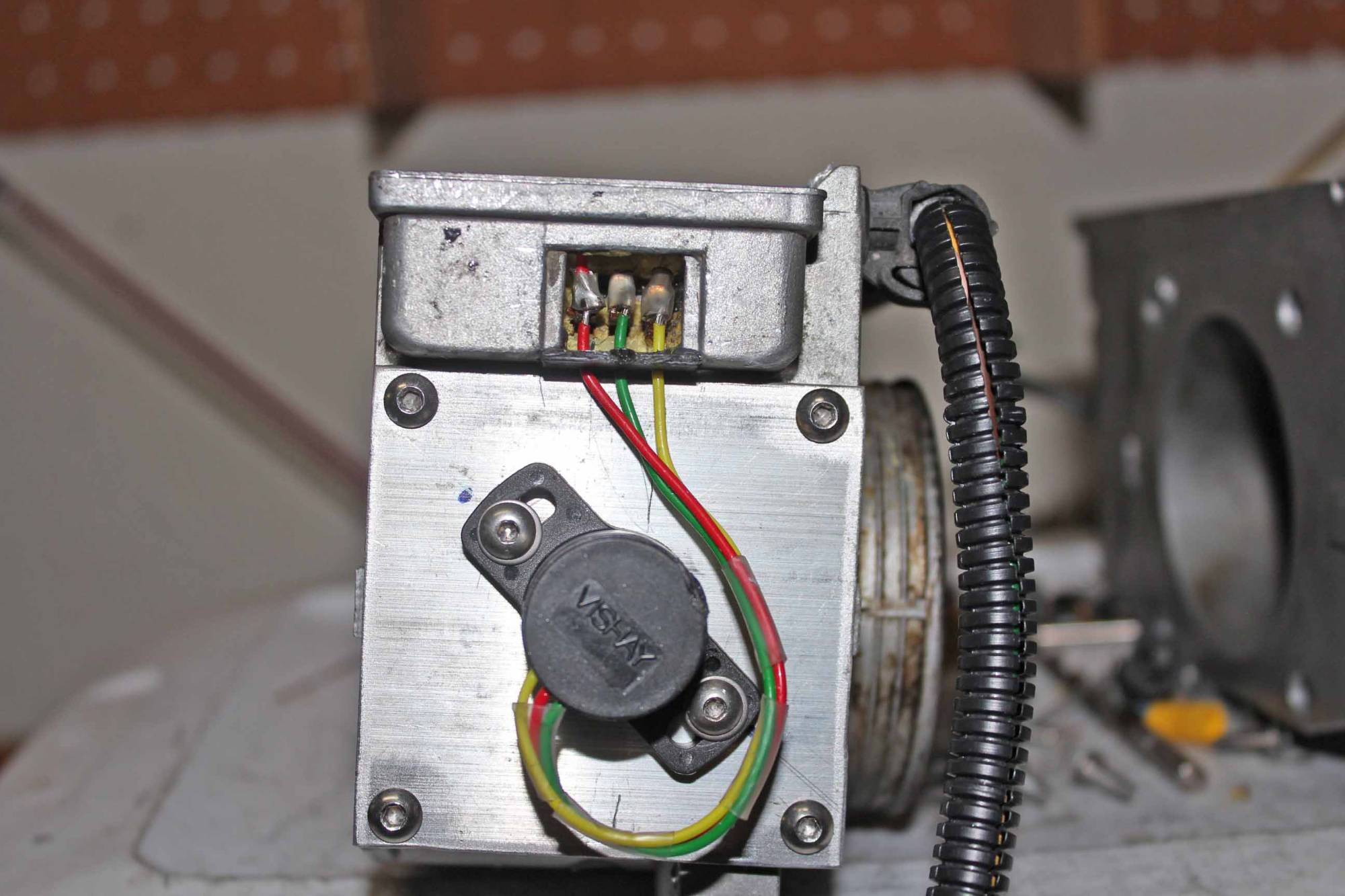 vishay sensor wired to ETM and voltage adjusted.jpg