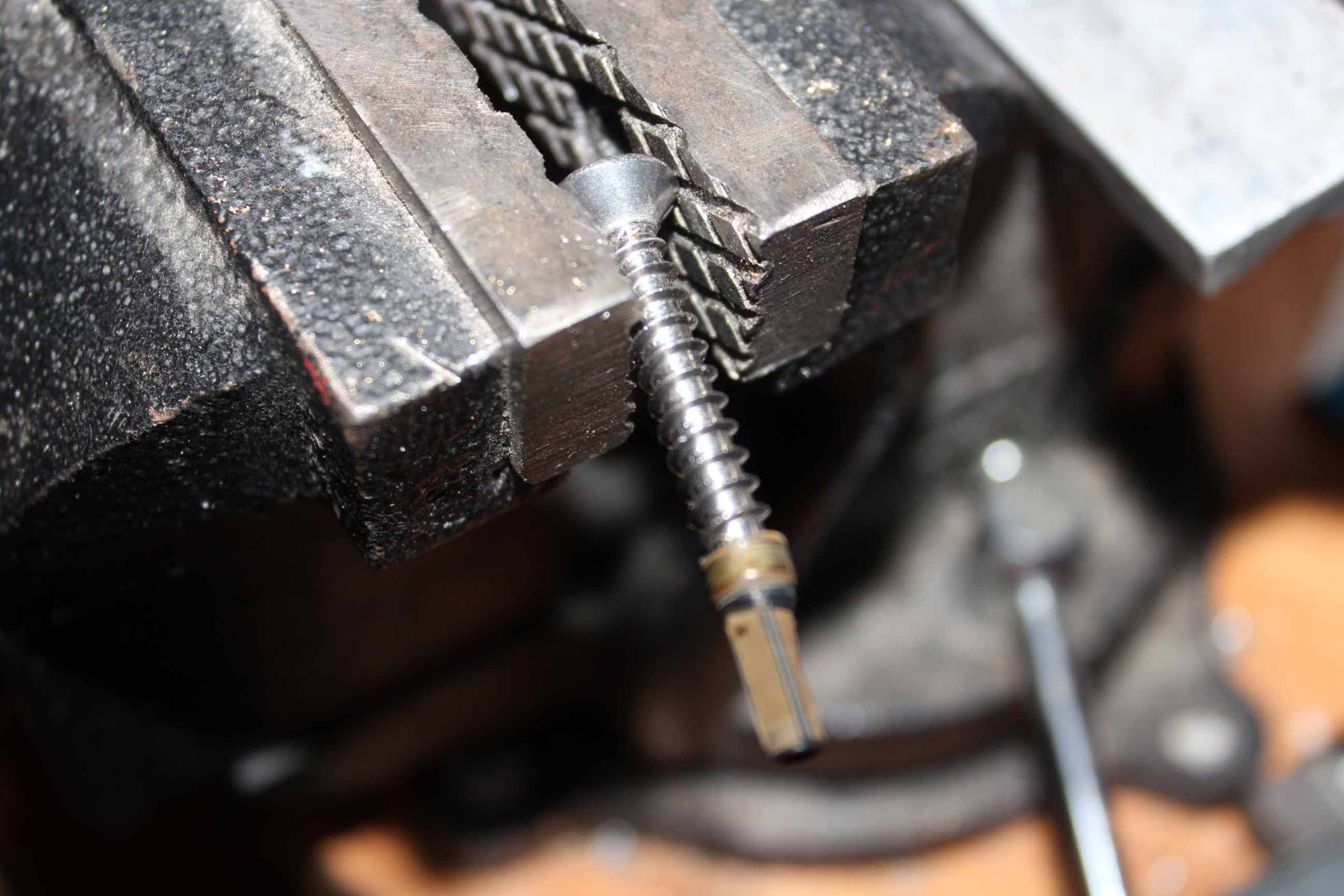 fuel injector filter removed.jpg