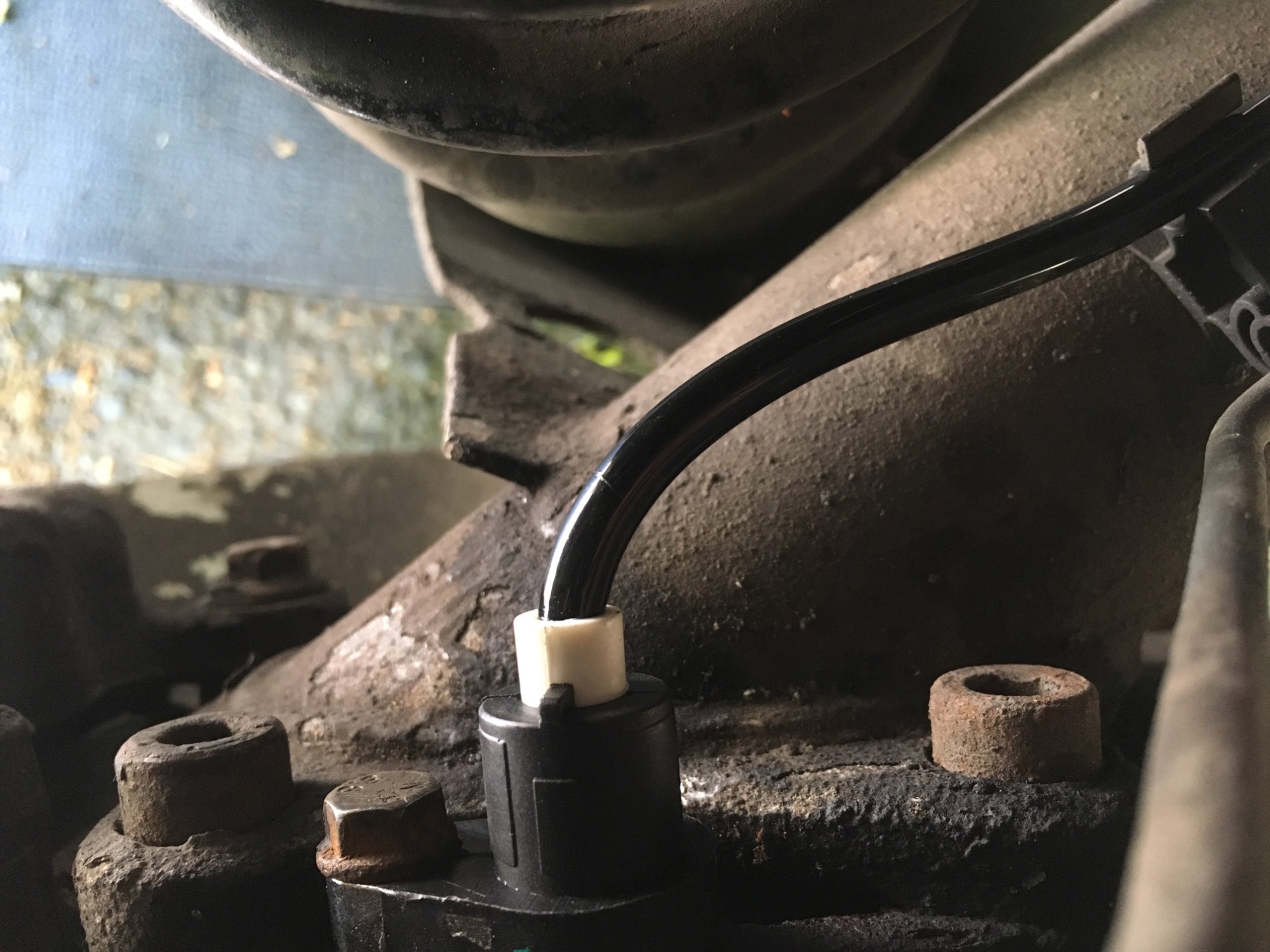 1998 Volvo V70 rear ABS sensor newly installed