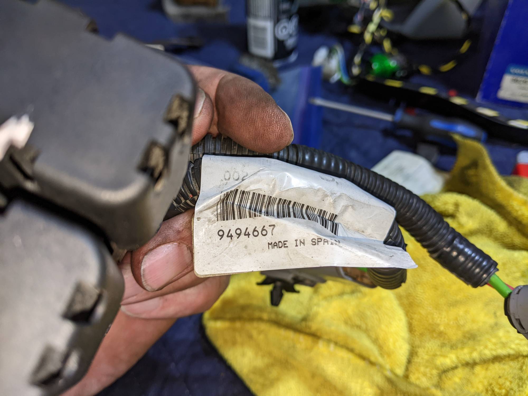 Wiring harness and fuse connection (2)