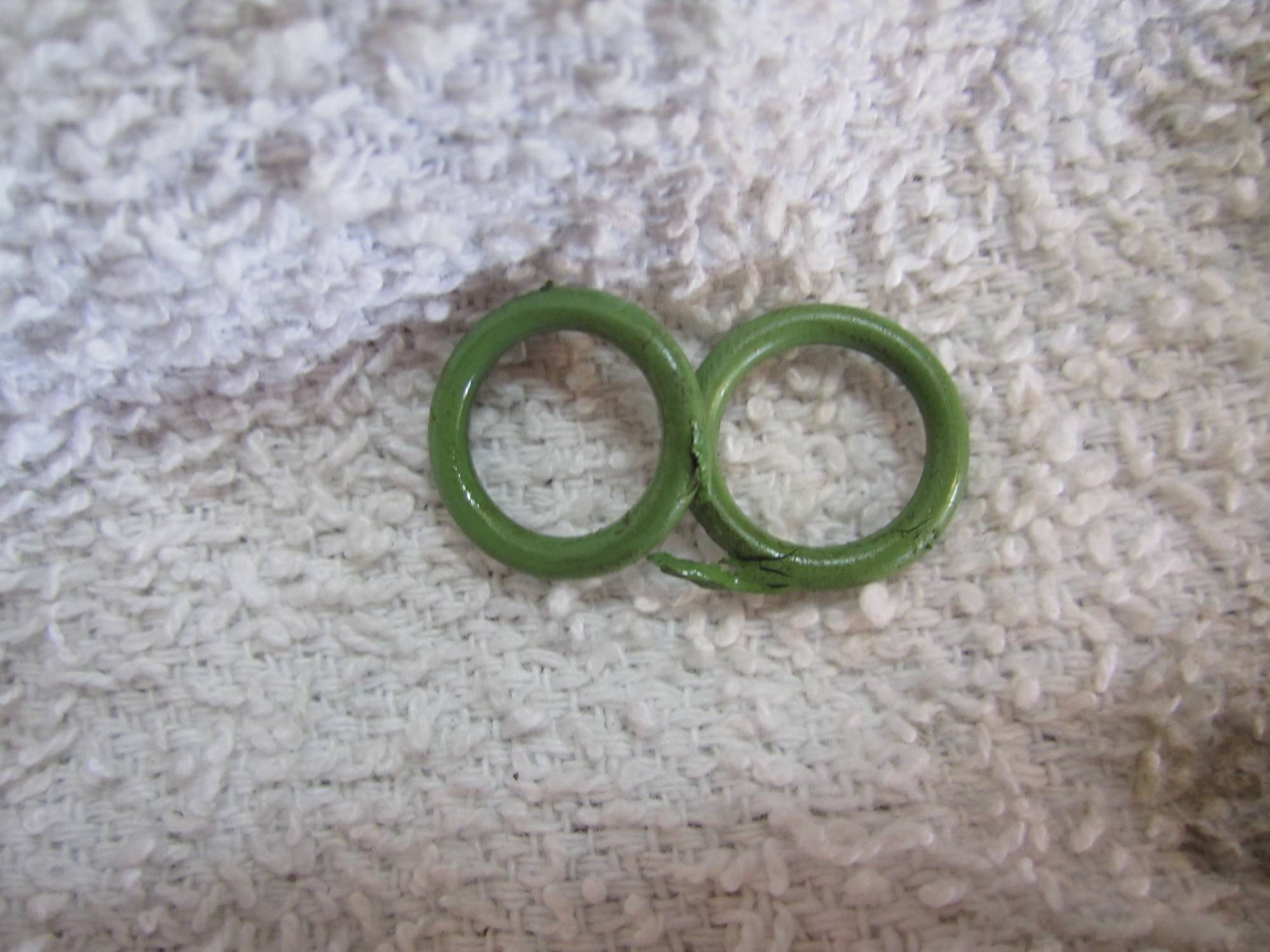 Engine Oil cooler pipe seals at thermostat