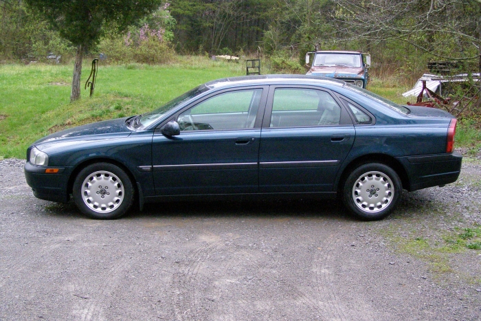 Here is my wife's first Volvo, a 1999 S80. What a great car! Second owner, low mileage, dealer maintained, a very nice find!