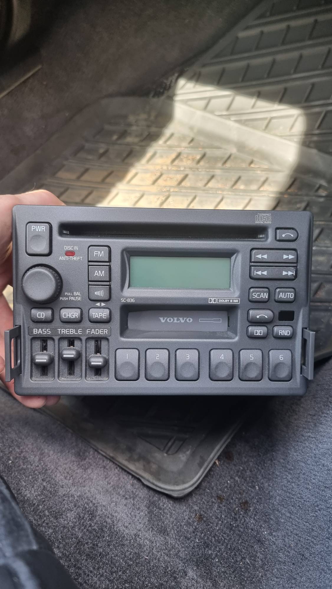 Same as 805 ,815 only 836 for Japanese Market.  Connection Al same.