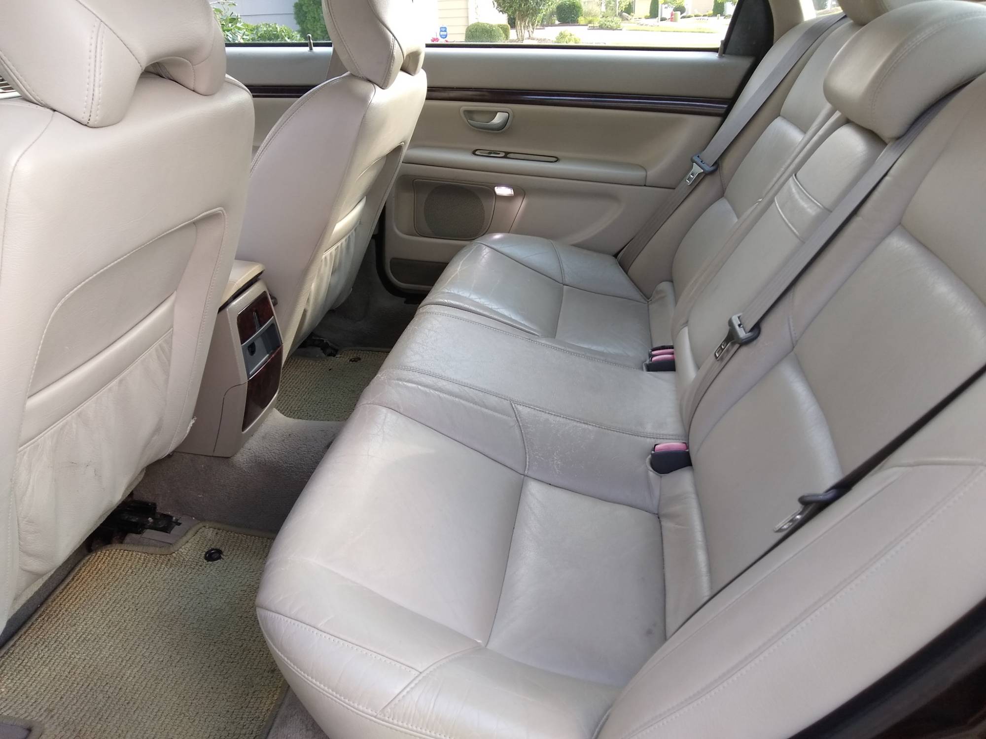 13 S80 T6 Rear Seats.jpg